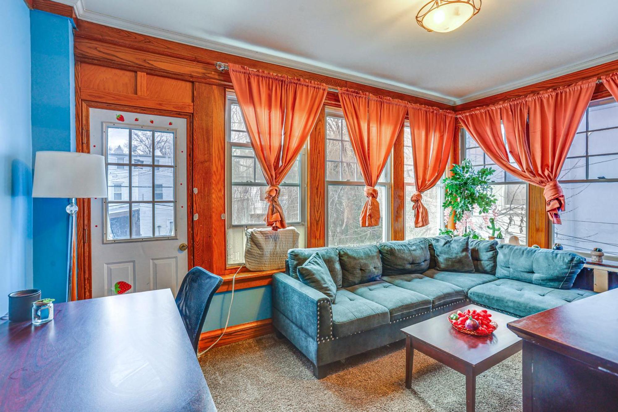 Holiday home With Yard In Historic District Reading