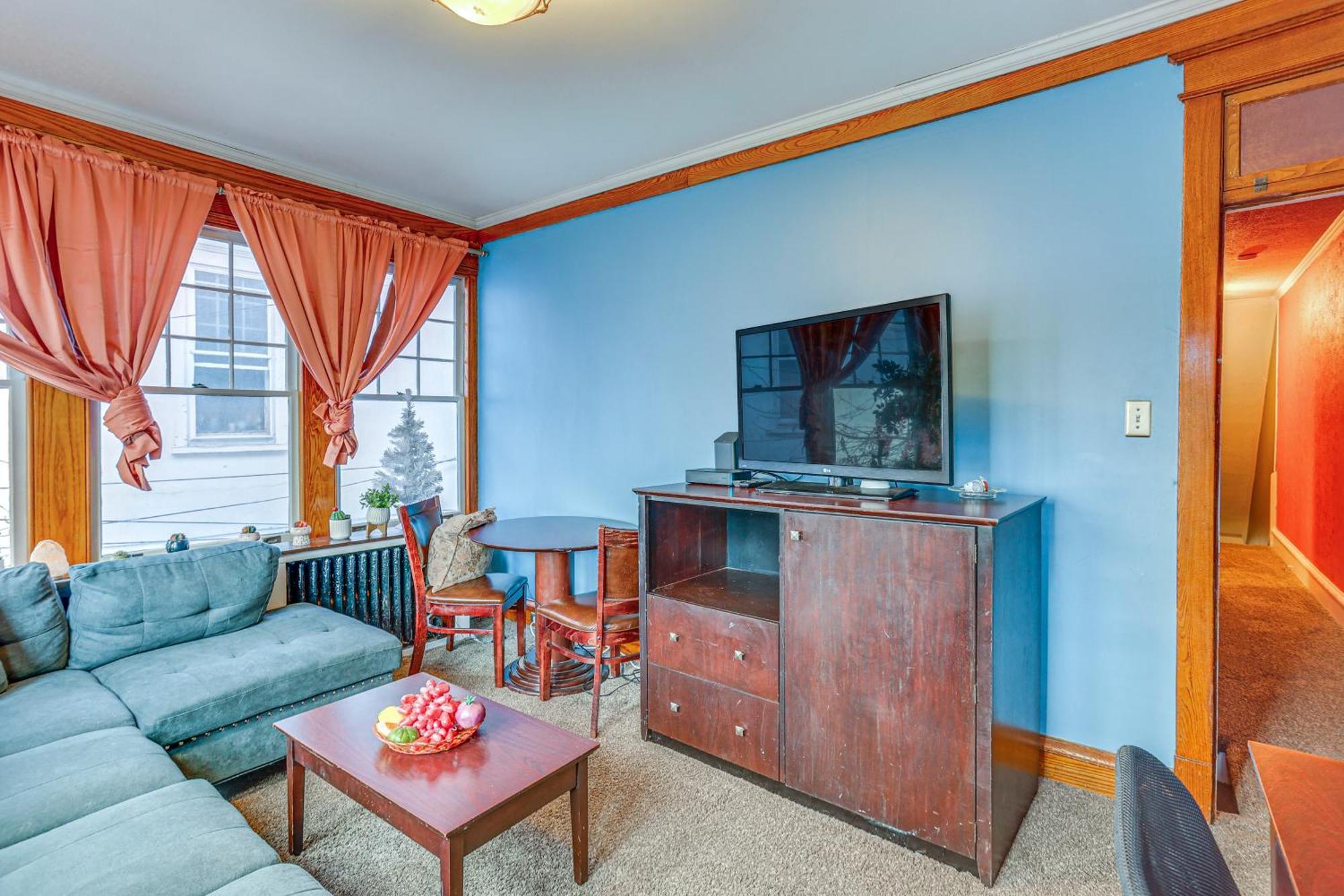 With Yard In Historic District * Reading